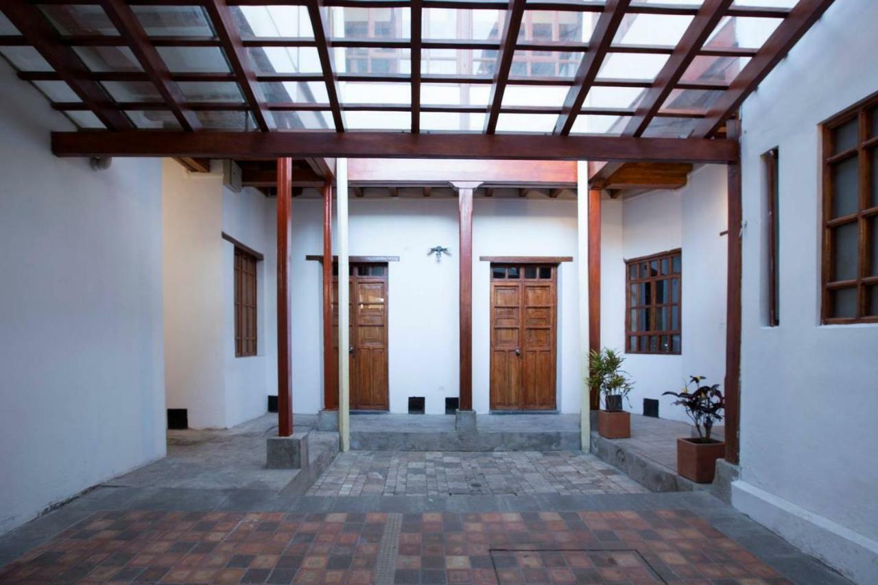Casa Lunaloma - Boutique Apartments Кито Екстериор снимка