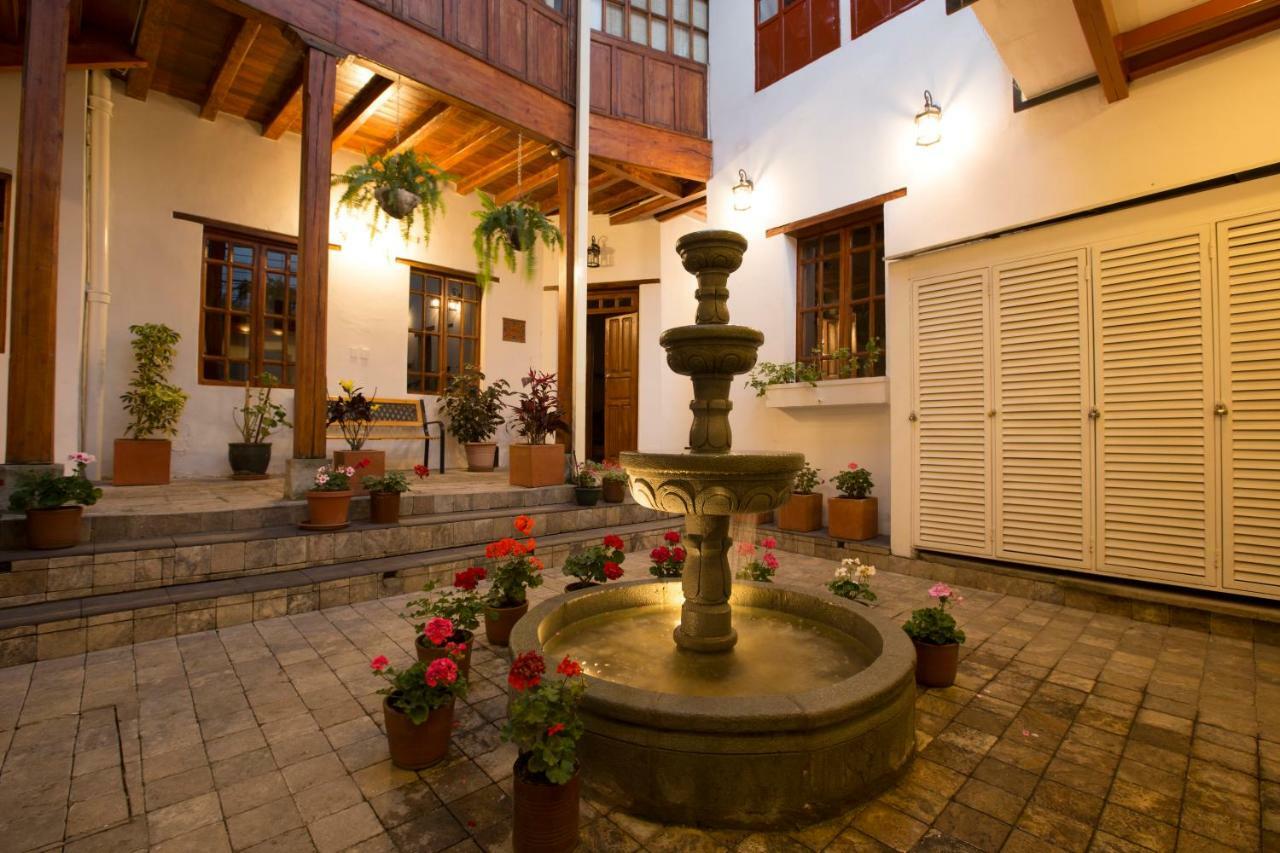 Casa Lunaloma - Boutique Apartments Кито Екстериор снимка